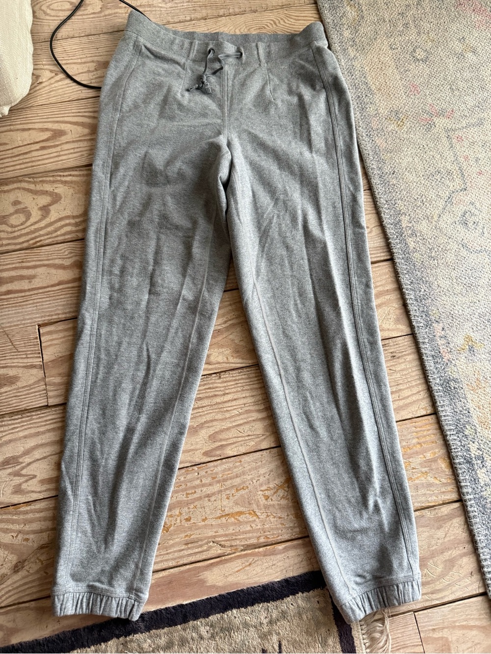 Lululemon Bliss Break Sweatpant size m no size dot